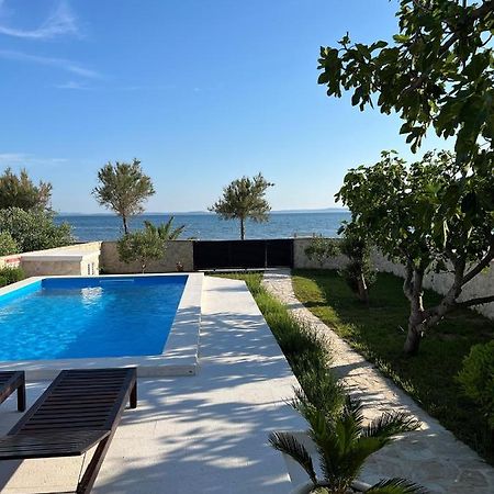 Holiday House Laura Vir Extérieur photo