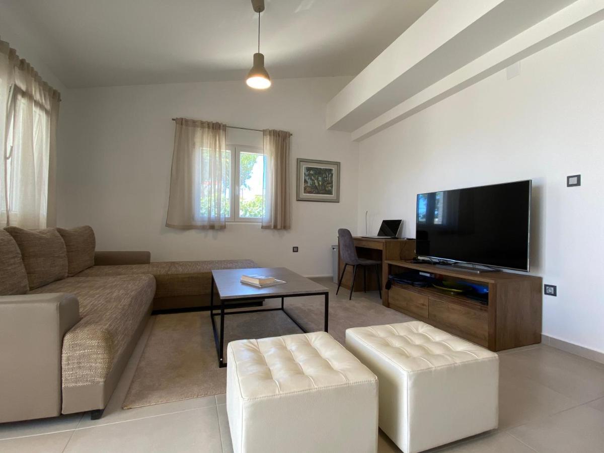 Holiday House Laura Vir Extérieur photo