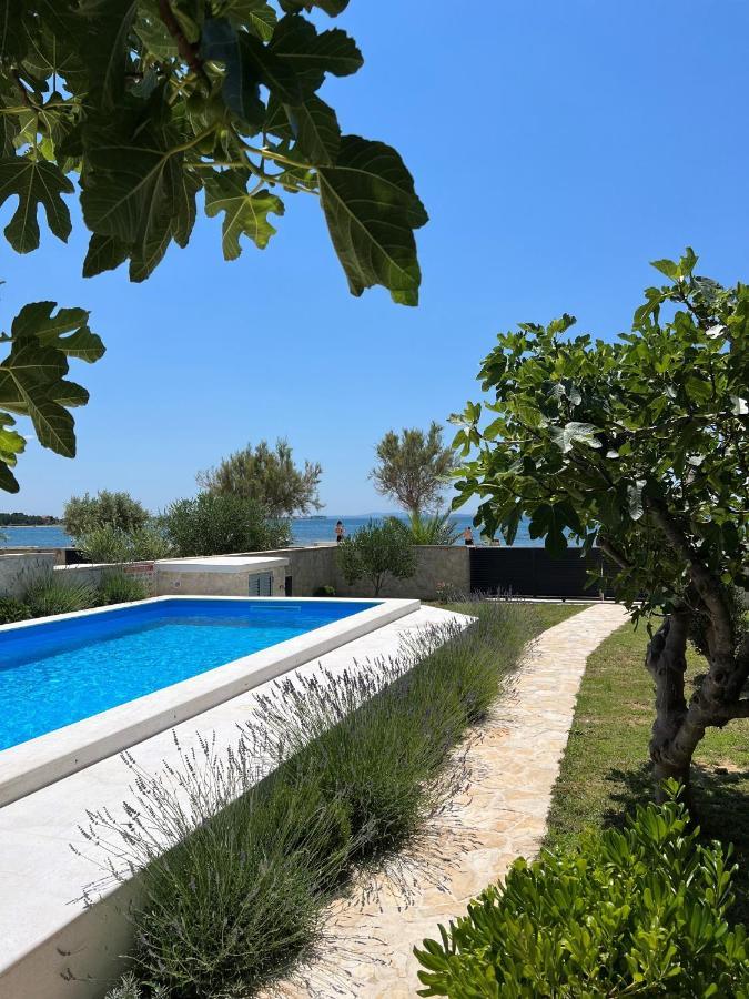 Holiday House Laura Vir Extérieur photo